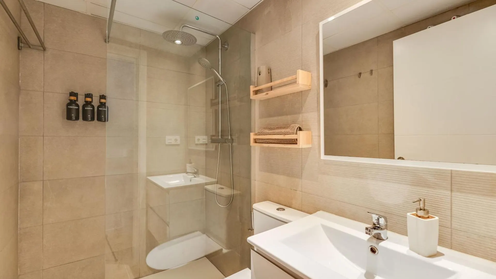 Urban Chic Loft Malaga City Center Apartment